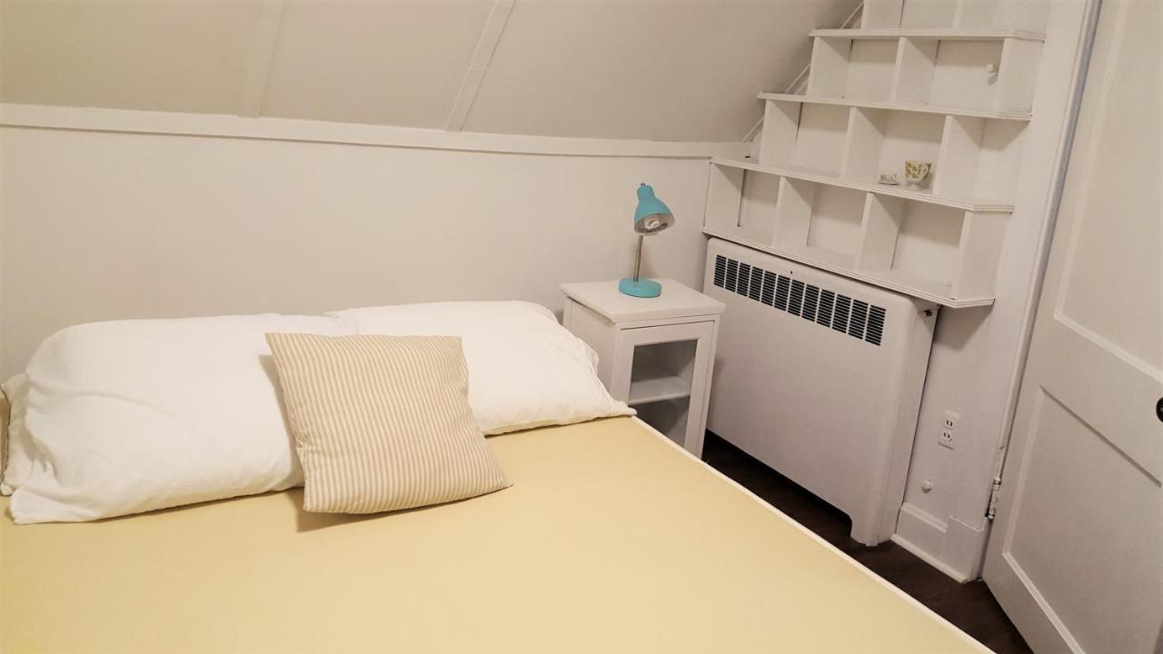 The Avondale Attic Apartment Чикаго Екстериор снимка